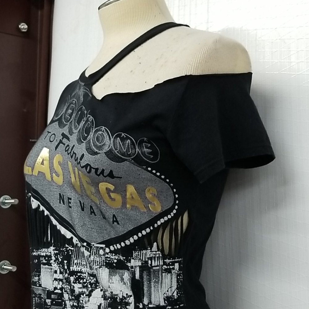 Las Vegas vampy tee with cutouts - Picture 3 of 5